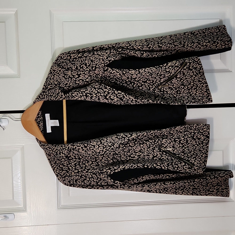 Chicos Leopard Print Moto Style Blazer Jacket Size SM Mixed Media‎ Chic Casual